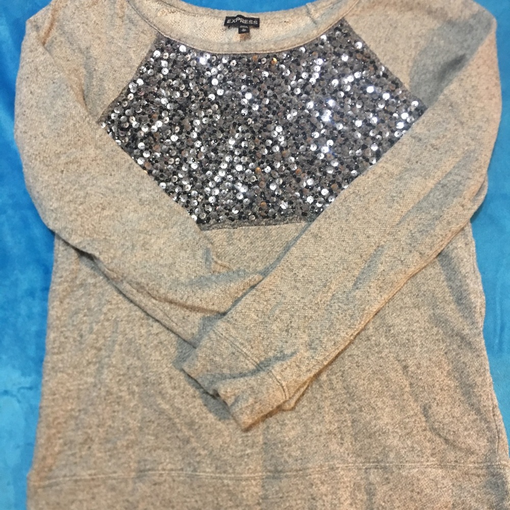 Express Sweater‎ - Picture 2 of 3